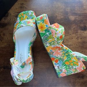 Floral platform open toe